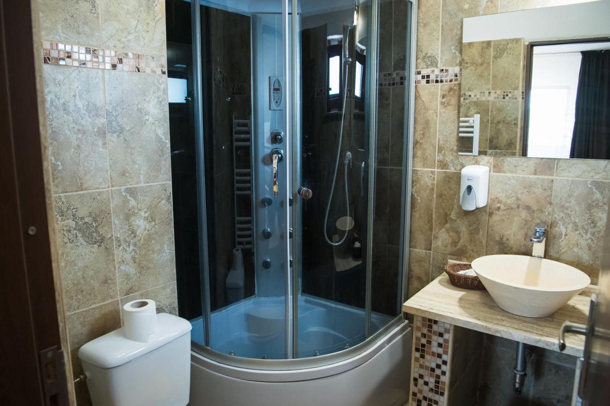Mbi Travel Inn Craiova Exterior photo