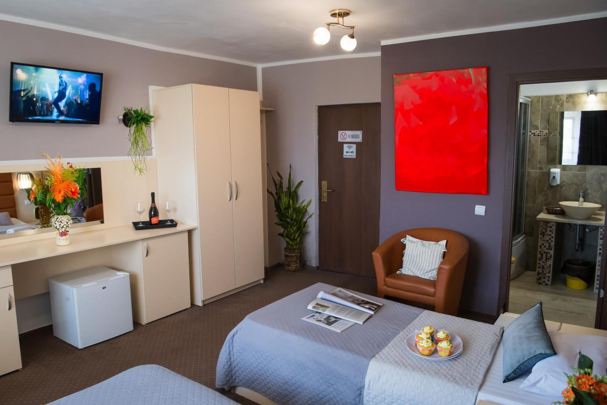 Mbi Travel Inn Craiova Exterior photo